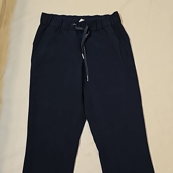 LuluLemon  Joggers navy blue size 4 - Picture 1 of 10